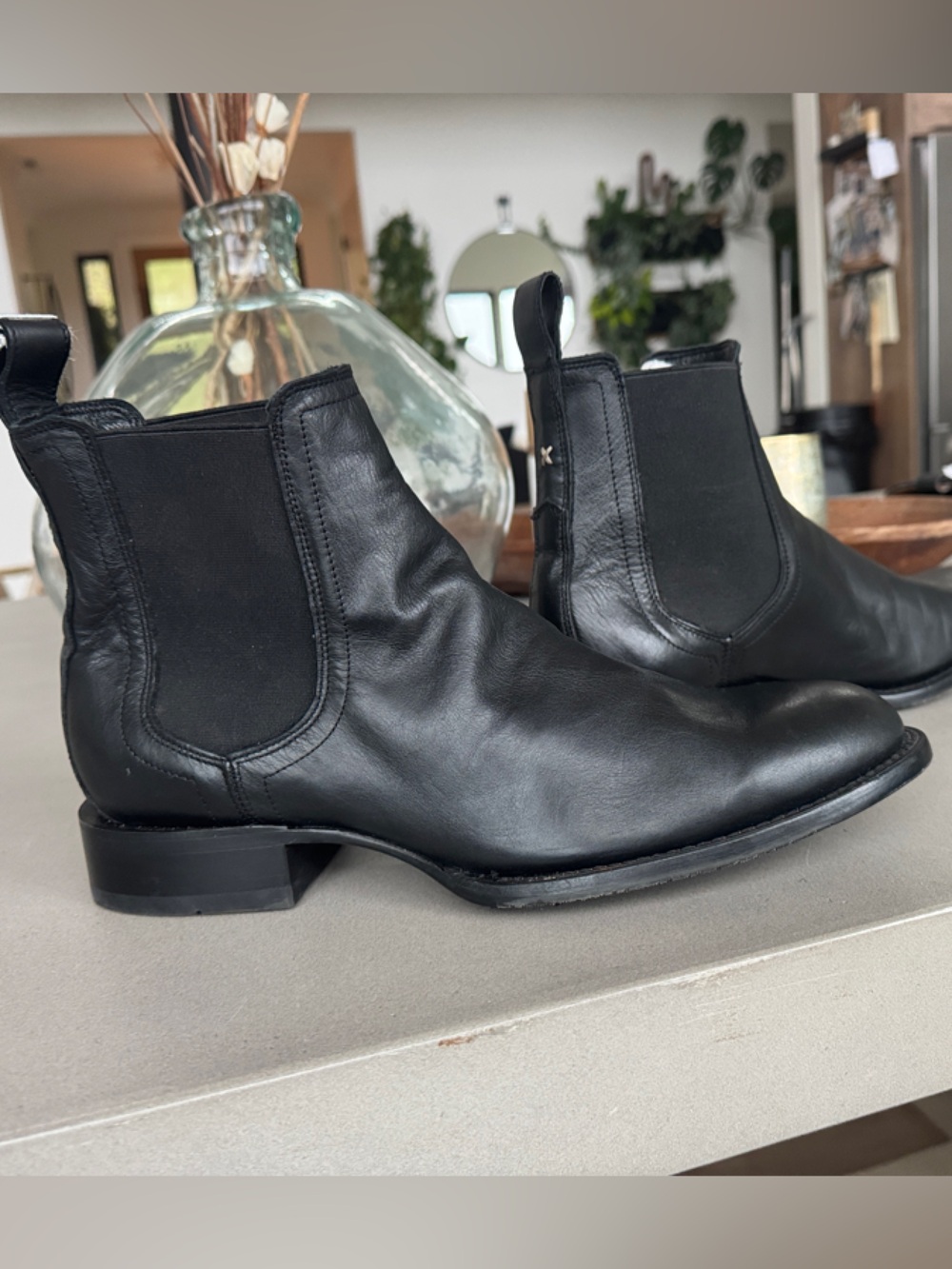 Cody James 9.5 EE Black Leather Chelsea Boots